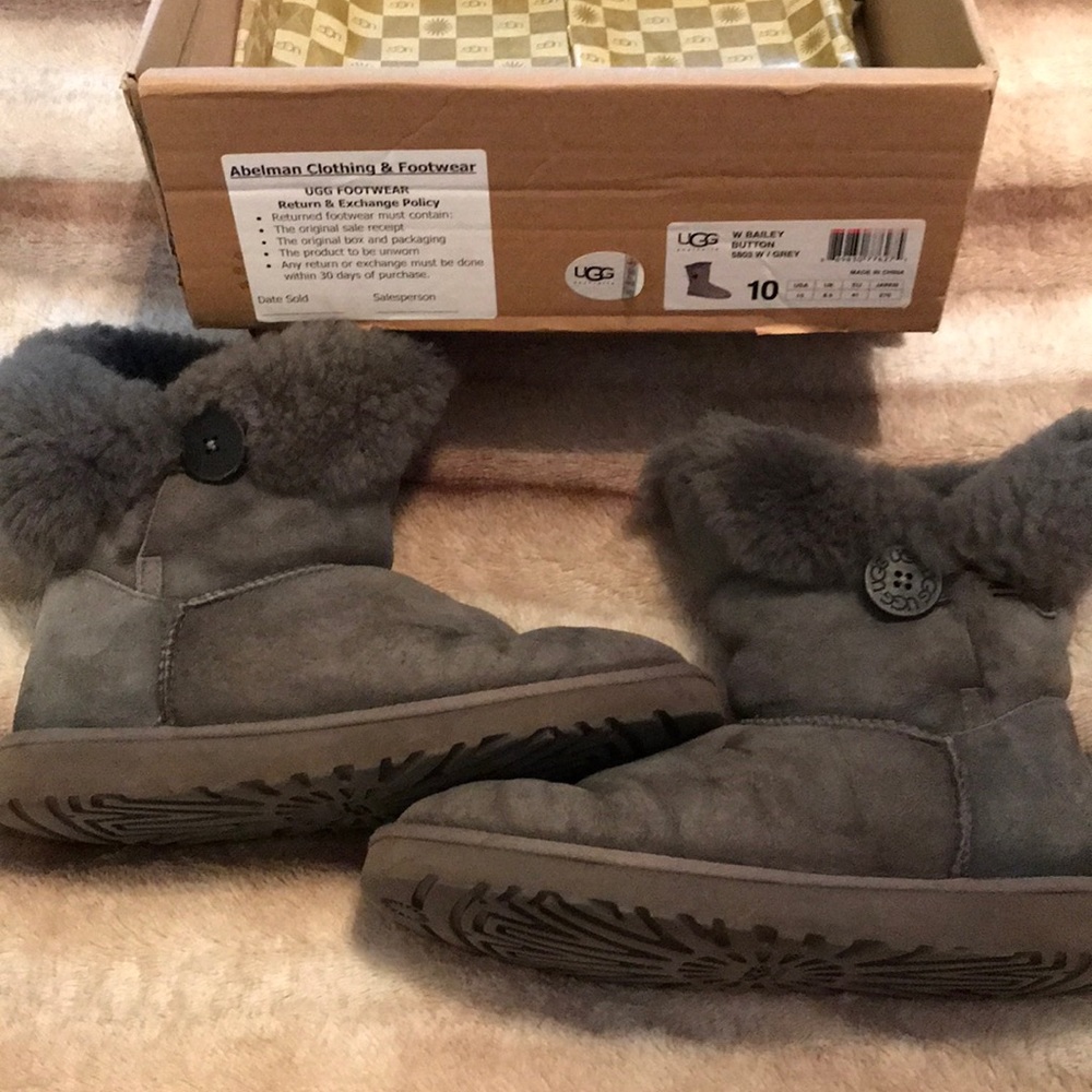 Bailey Button Ugg ✨